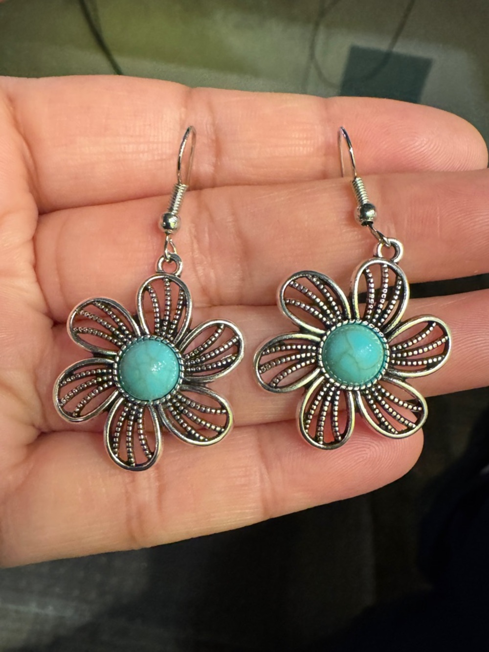 Turquoise Flower Dangle Earrings - Silver Tone